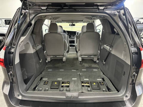 2017 Toyota Sienna XLE 7-Passenger
