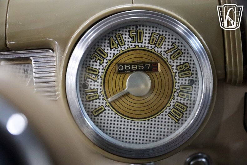 1947 Ford Deluxe