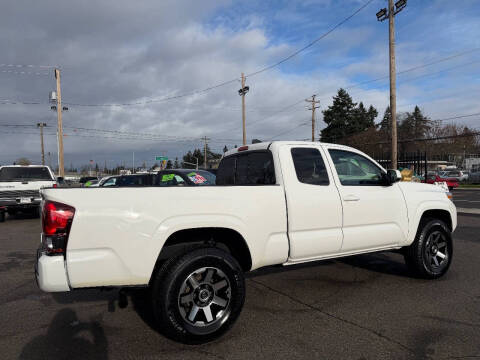 2022 Toyota Tacoma SR