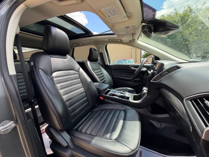 2022 Ford Edge SEL