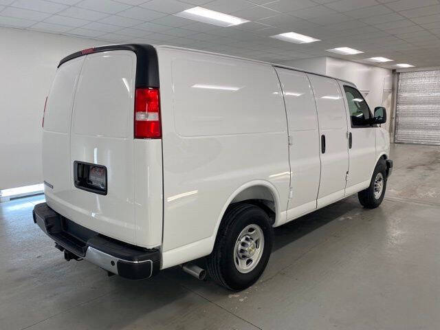2025 Chevrolet Express 2500