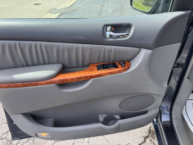 2006 Toyota Sienna XLE 7 Passenger