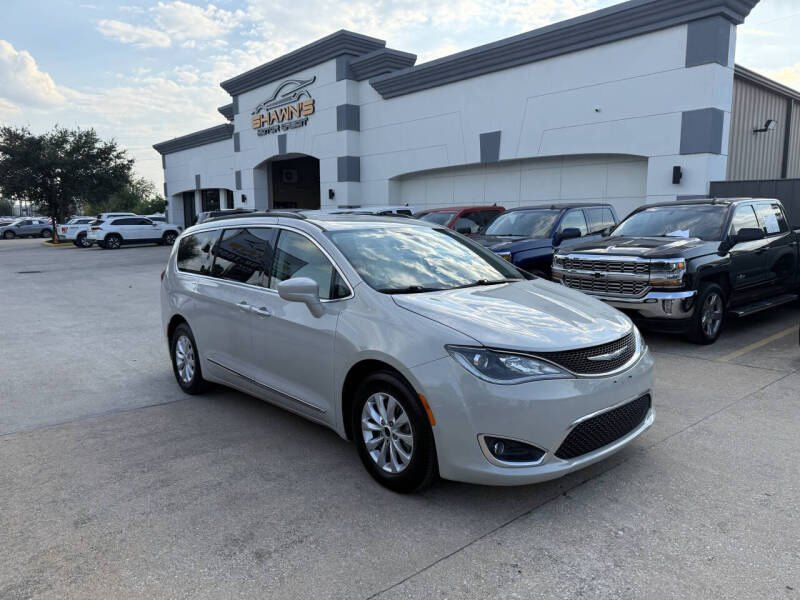 2017 Chrysler Pacifica Touring-L