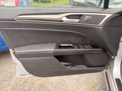 2015 Ford Fusion SE