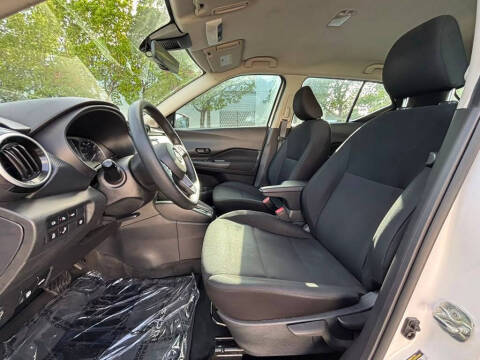 2024 Nissan Kicks S