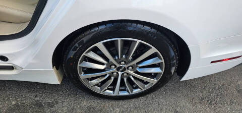 2017 Lincoln MKZ Select