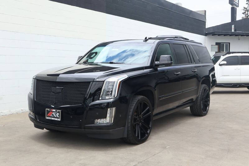 2017 Cadillac Escalade ESV Platinum