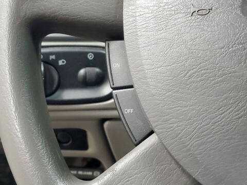 2005 Ford Taurus SE