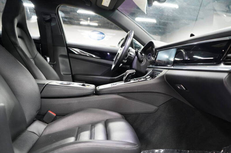 2018 Porsche Panamera 4S