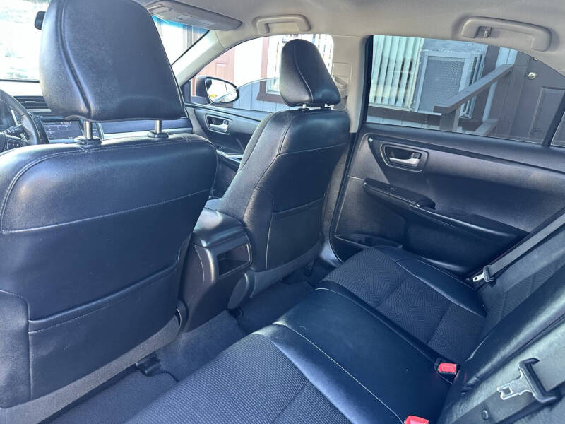 2017 Toyota Camry SE