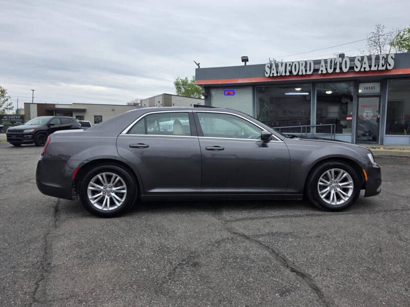 2017 Chrysler 300 Limited