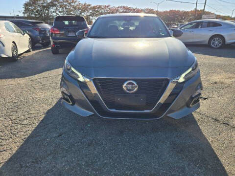 2022 Nissan Altima 2.5 SR