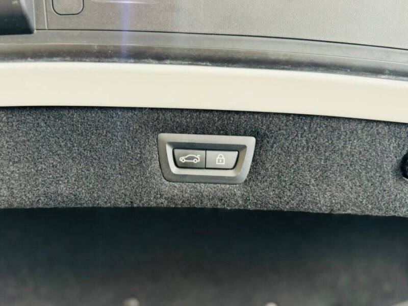 2022 BMW M8 Competition