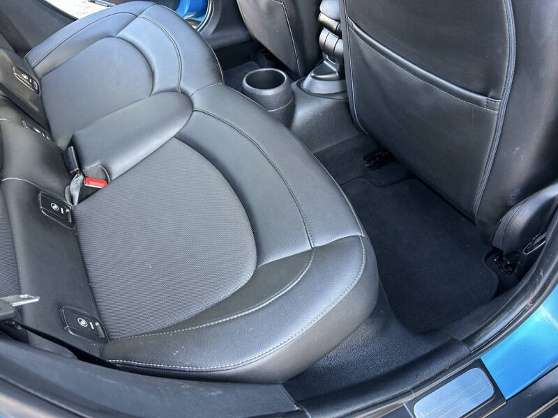 2015 MINI Hardtop 4 Door Cooper