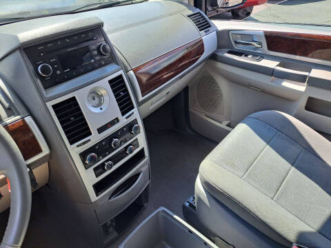 2010 Chrysler Town and Country Touring