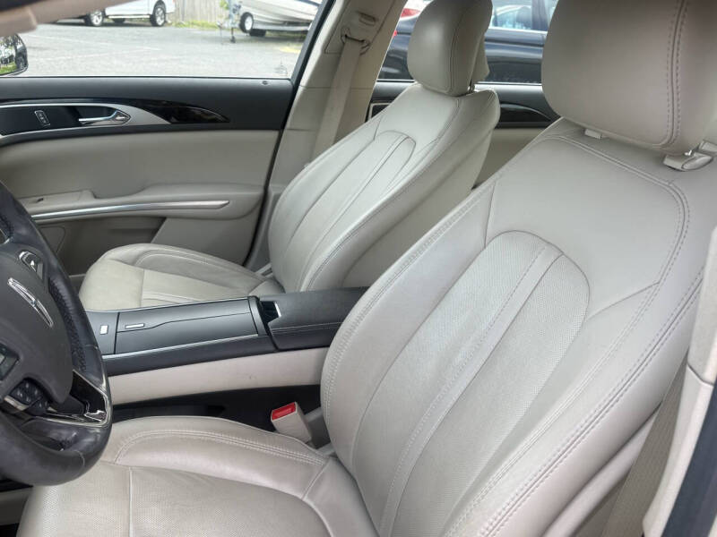 2016 Lincoln MKZ