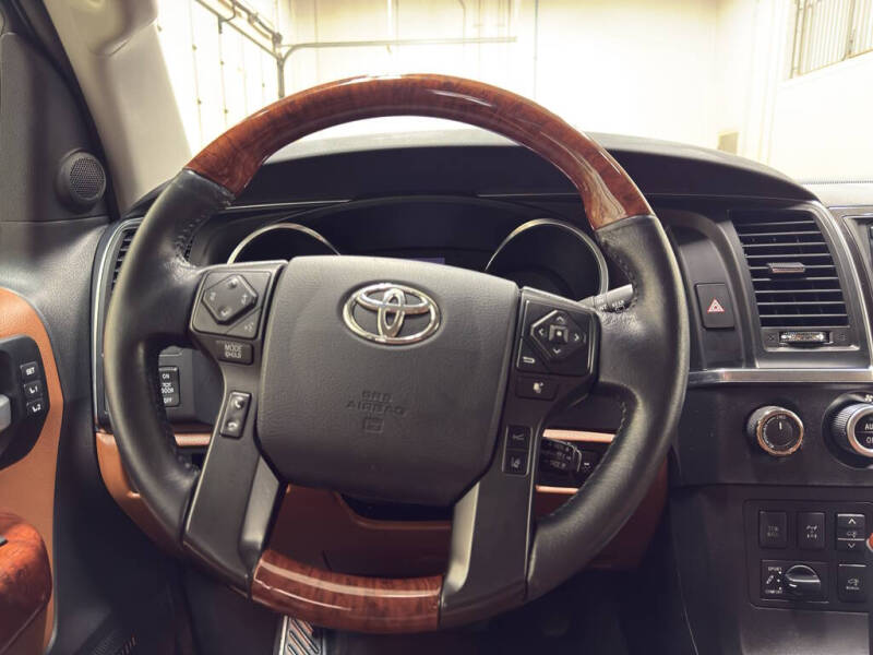 2019 Toyota Sequoia Platinum