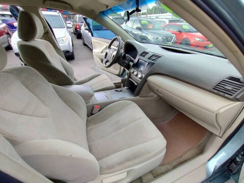 2010 Toyota Camry LE