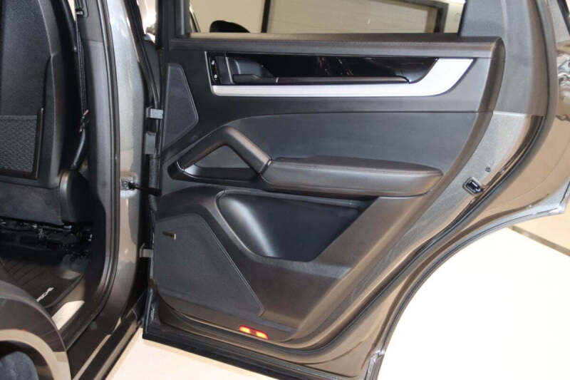 2024 Porsche Cayenne