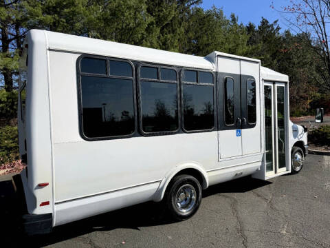 2016 Ford E-Series E-450 SD