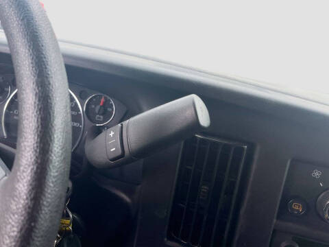 2025 Chevrolet Express 2500