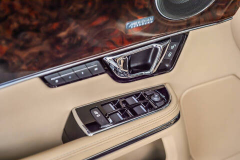 2016 Jaguar XJ R-Sport