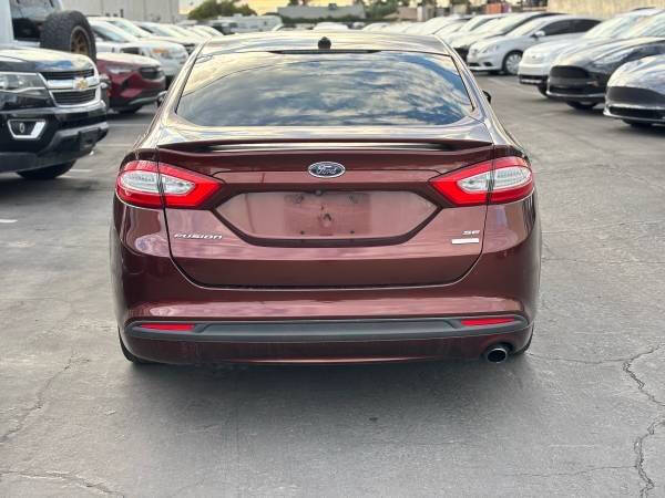 2016 Ford Fusion SE