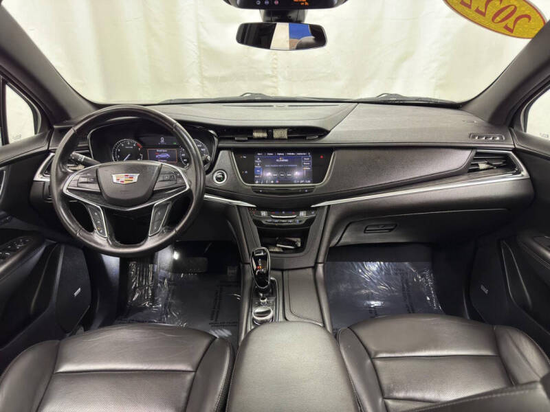 2022 Cadillac XT5 Premium Luxury