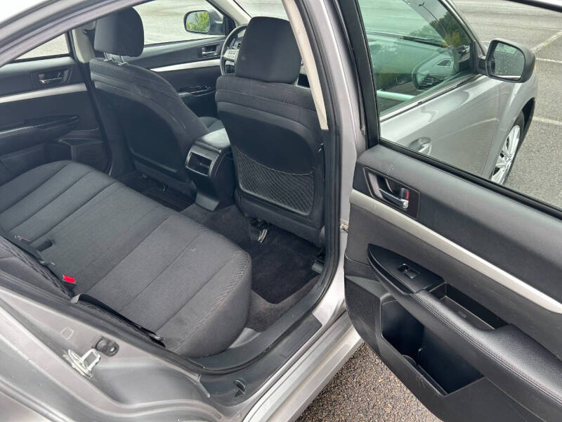 2010 Subaru Legacy 2.5i