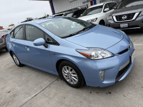 2014 Toyota Prius Plug-in Hybrid Advanced