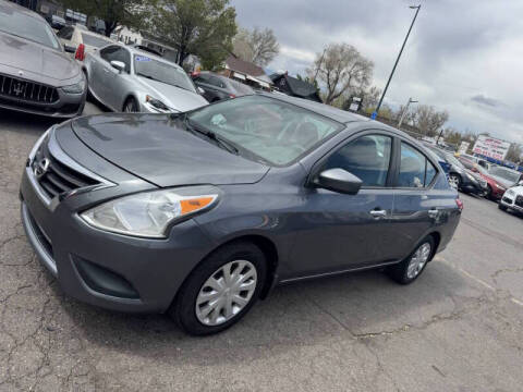 2016 Nissan Versa 1.6 SV