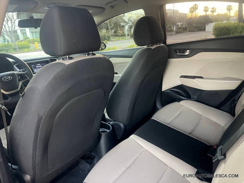2022 Hyundai Accent SE