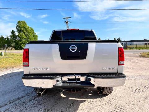 2011 Nissan Titan SV