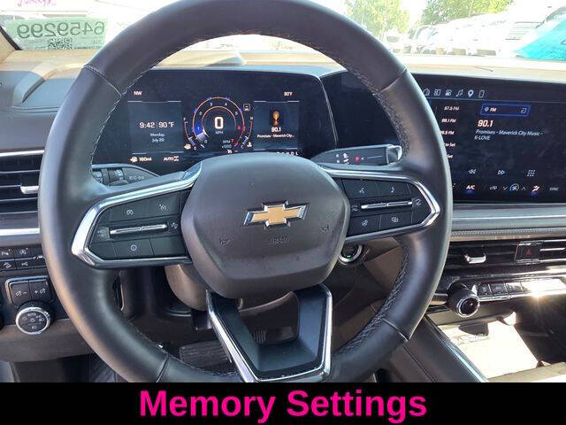 2025 Chevrolet Suburban LT