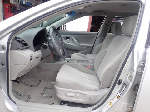 2010 Toyota Camry LE