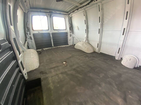 2017 GMC Savana 2500