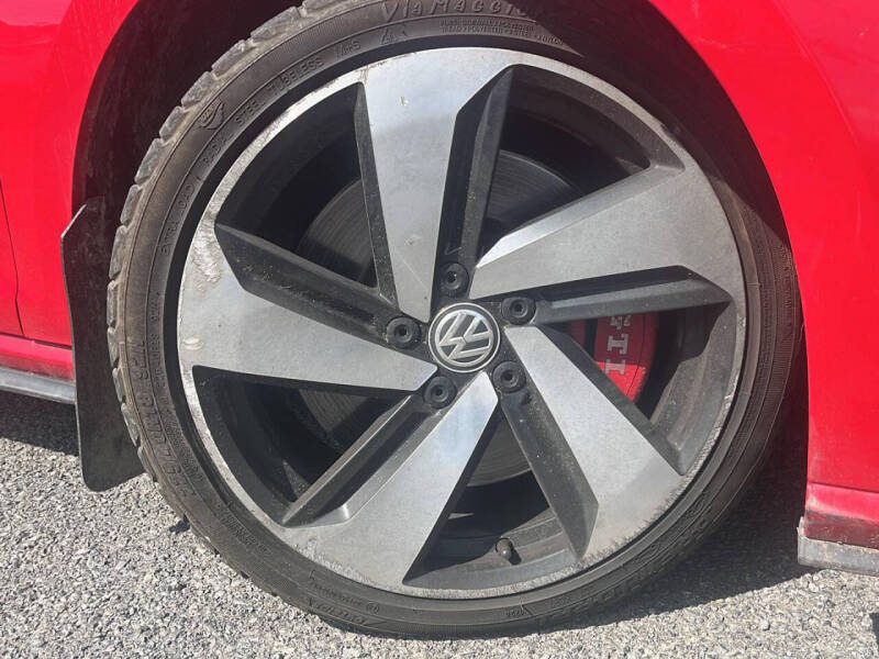 2018 Volkswagen Golf GTI SE