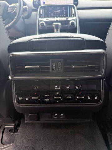 2025 Lexus LX 600 Luxury