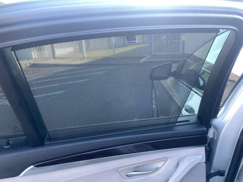 2011 BMW 5 Series 528i