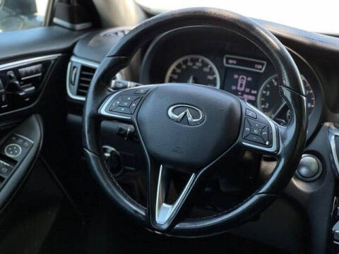 2018 Infiniti QX30 Premium