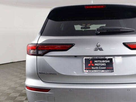 2024 Mitsubishi Outlander PHEV SE