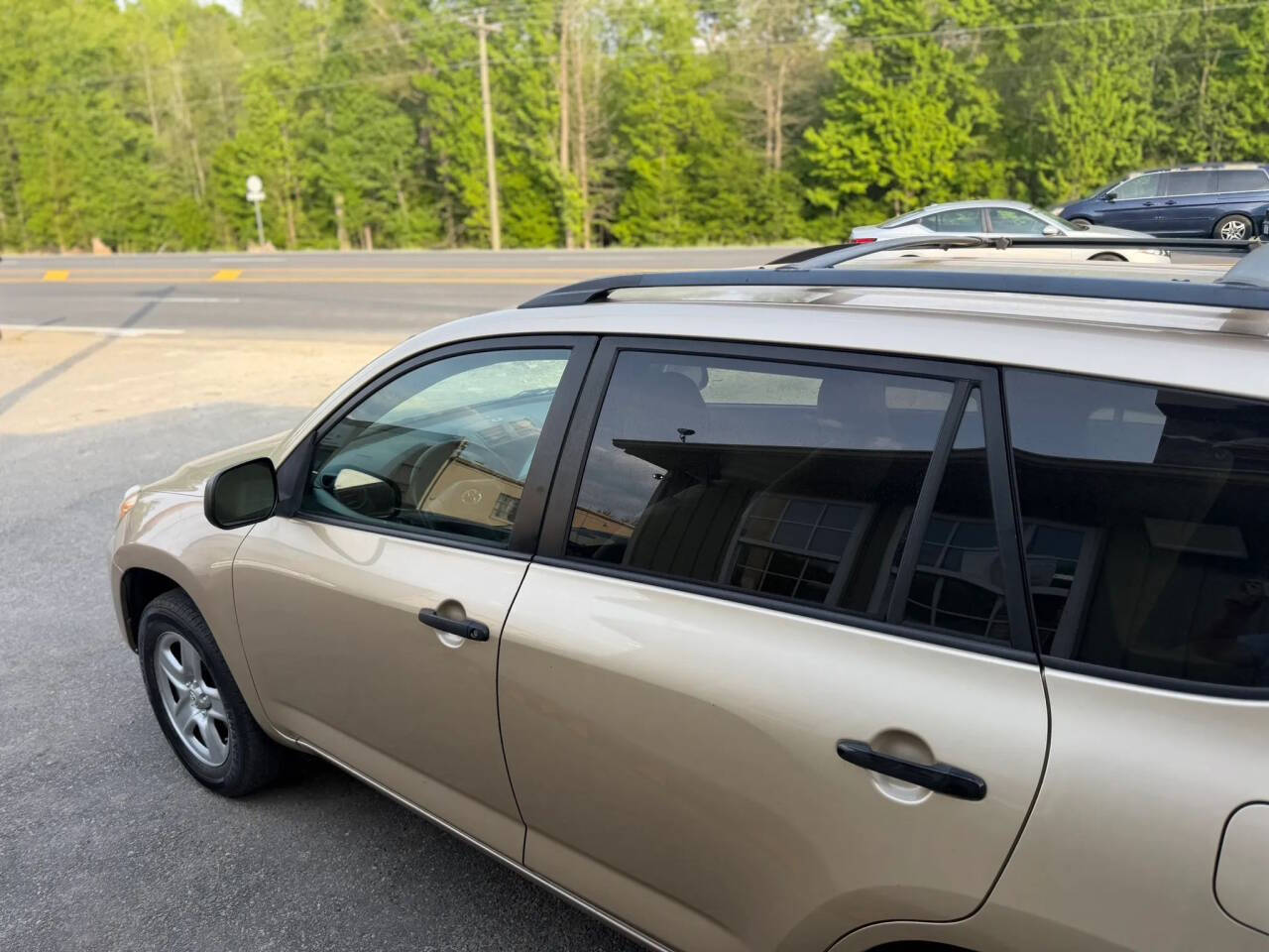 Gold 2010 Toyota RAV4 Base 4x4 Base 4dr SUV 21
