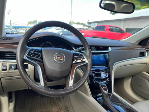 2013 Cadillac XTS Luxury Collection