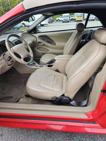 2002 Ford Mustang Deluxe