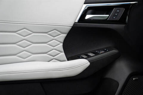 2025 Mitsubishi Outlander PHEV SEL