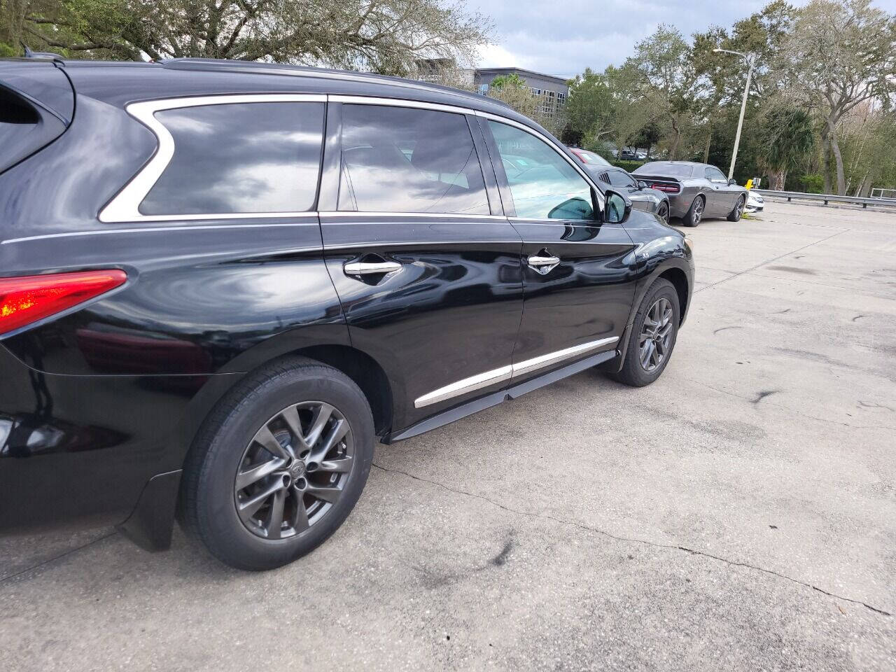 2014 INFINITI QX60 for sale at FAMILY AUTO BROKERS in Longwood, FL