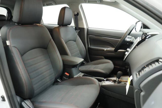 2026 Mitsubishi Outlander Sport SE