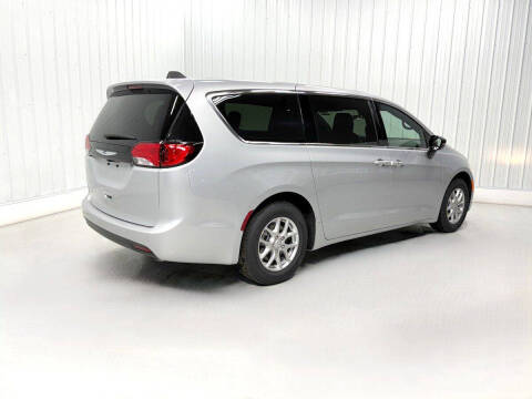 2026 Chrysler Voyager LX