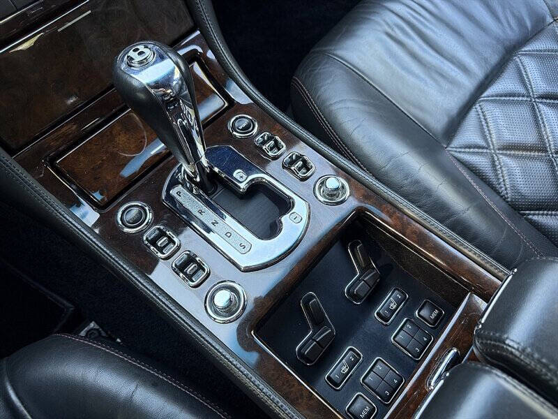 2007 Bentley Arnage 32