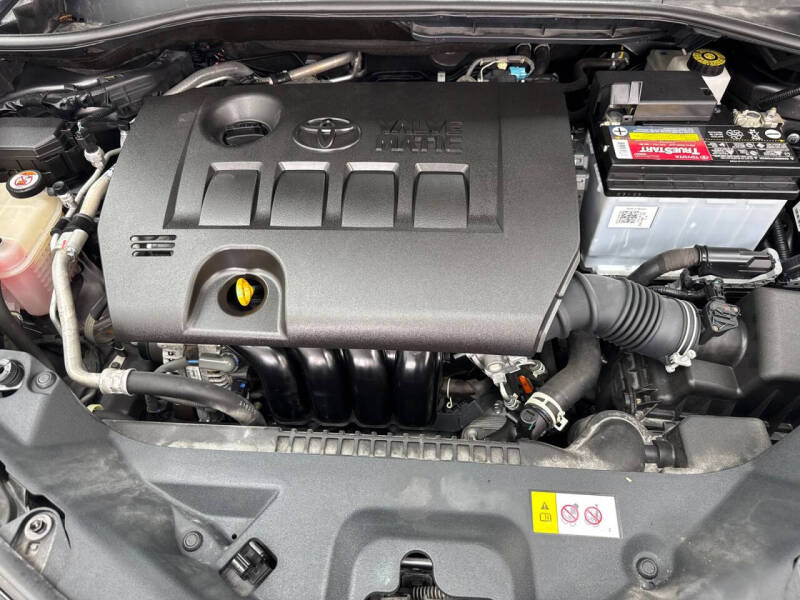 2021 Toyota C-HR LE